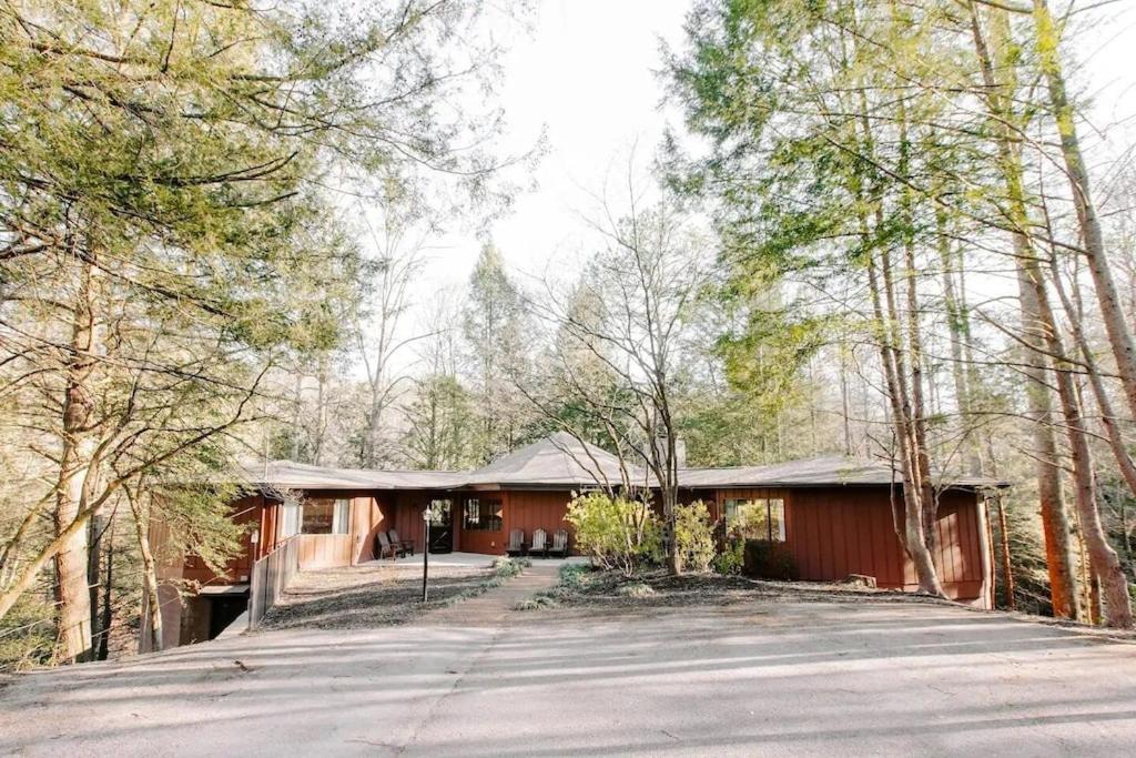 Cabin With Treehouse Views, 3 King Beds, 4 Bunks, And Large Hot Tub! Gatlinburg Esterno foto