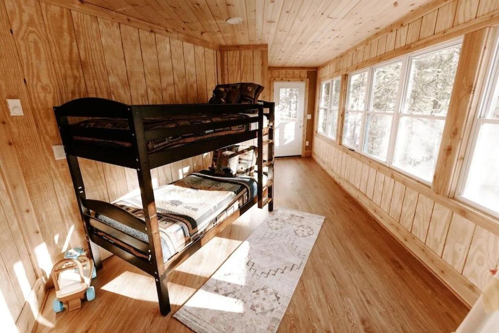 Cabin With Treehouse Views, 3 King Beds, 4 Bunks, And Large Hot Tub! Gatlinburg Esterno foto