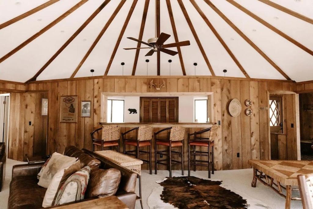 Cabin With Treehouse Views, 3 King Beds, 4 Bunks, And Large Hot Tub! Gatlinburg Esterno foto