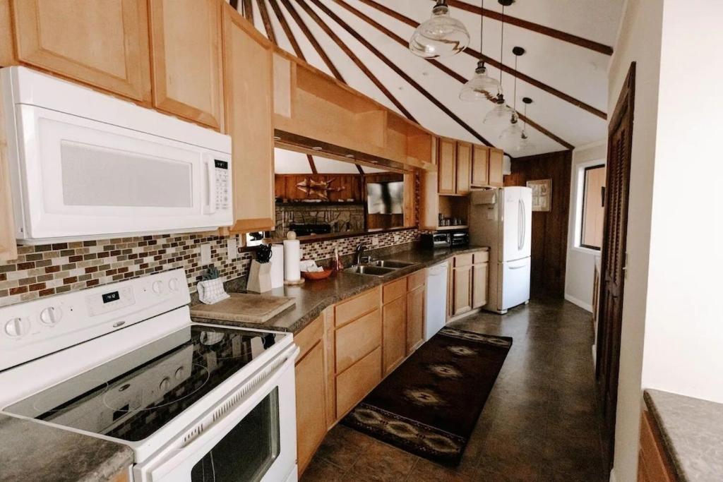 Cabin With Treehouse Views, 3 King Beds, 4 Bunks, And Large Hot Tub! Gatlinburg Esterno foto