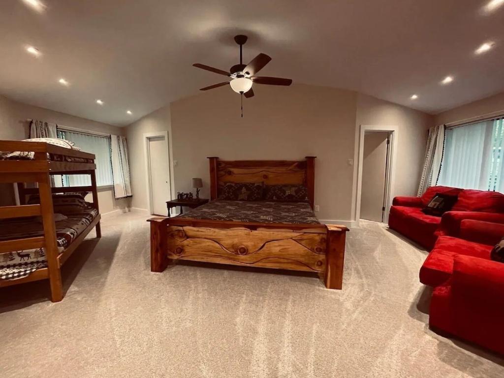 Cabin With Treehouse Views, 3 King Beds, 4 Bunks, And Large Hot Tub! Gatlinburg Esterno foto